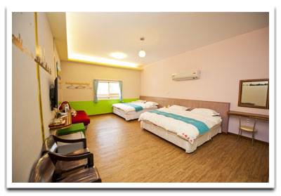302 Spacious Room for four